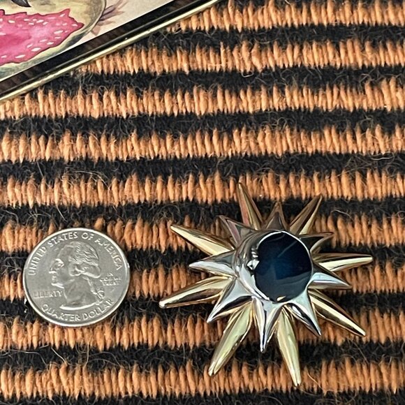 Liz Claiborne Crescent Moon and Sun or Star Starburst Celestial Brooch Pin - Picture 4 of 4